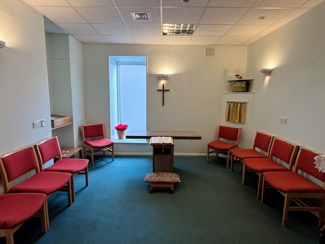 Chapel at Queen Elizabeth the Queen Mother hospital