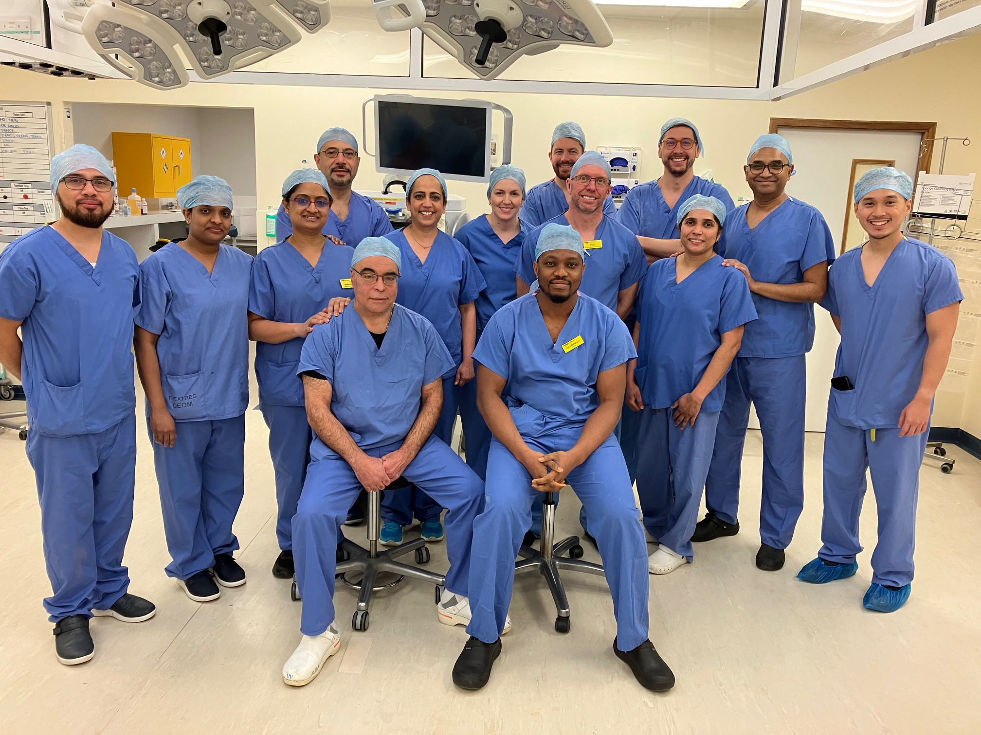 The team involved in the robotic-assisted hysterectomy at QEQM
